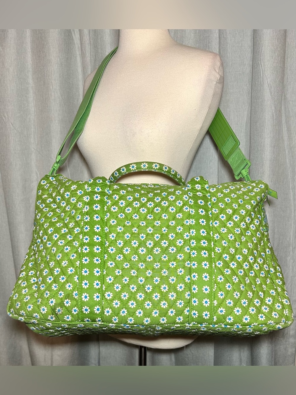 Vera Bradley retired vintage weekender travel bag - Picture 2 of 15